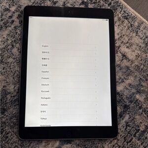 Apple iPad Air 9.7" A1474 -16GB - Space Gray - WiFi